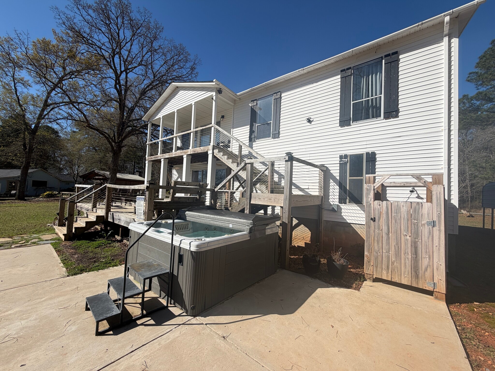 Building Photo - 179 Morninglow Dr