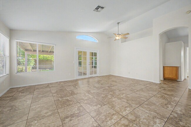 Building Photo - 7435 W Louise Dr