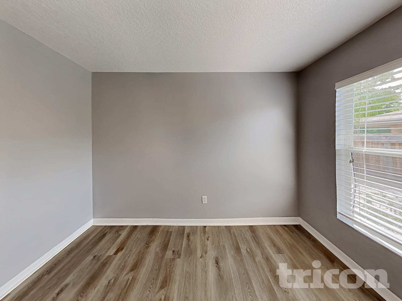 Building Photo - 3109 Camphor Dr