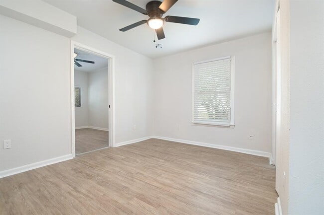 Building Photo - 309 Buhler Dr