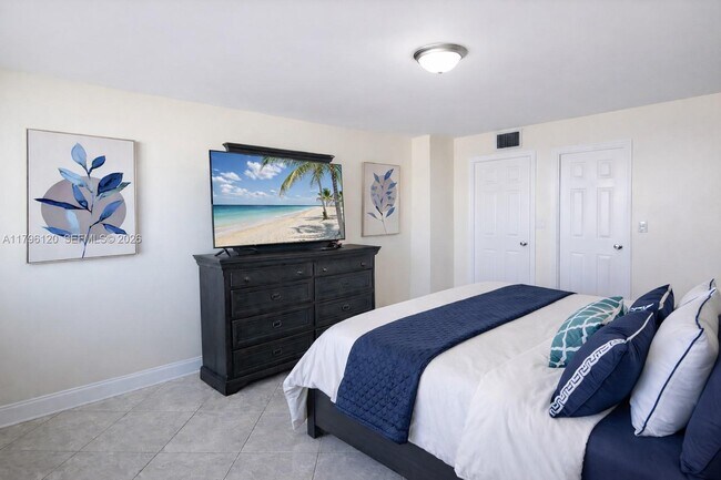 Building Photo - 2101 S Ocean Dr