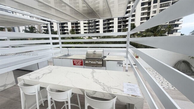 Building Photo - 770 Claughton Island Dr