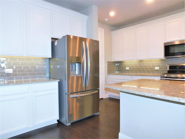 Building Photo - 5520 Liberty Dr
