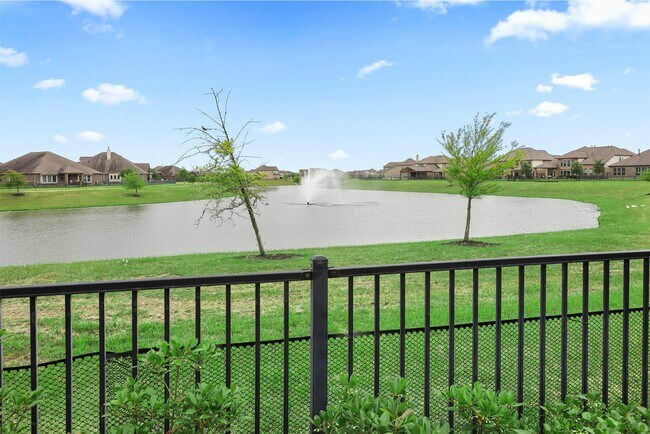 Building Photo - 12515 Cumberland Dr