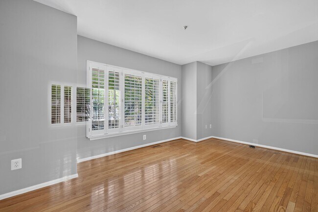 Building Photo - 13504 Hamlet Square Ct