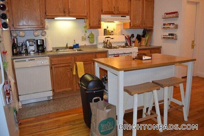 Building Photo - 17 Cummings Rd