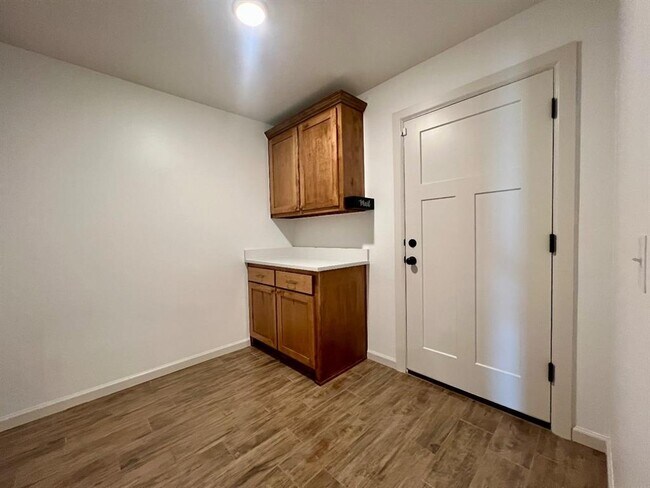 Building Photo - 9333 SW 42nd St