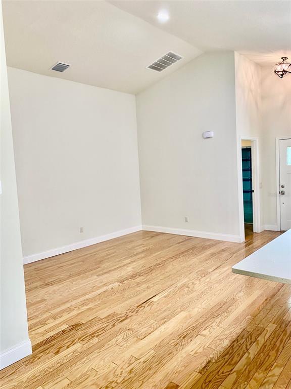 Building Photo - 509 Pine Ln