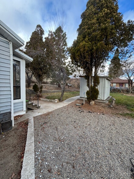 Building Photo - 225 River St