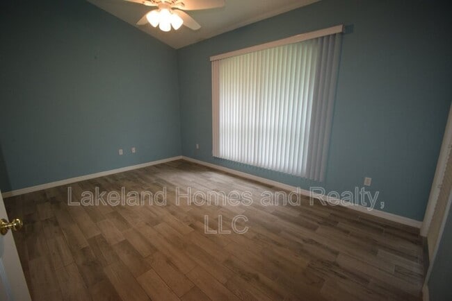 Building Photo - 534 Grasslands Village Cir