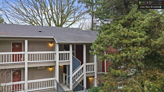 Building Photo - Nestled in the serene Eastgate neighborhood, Bellevue!