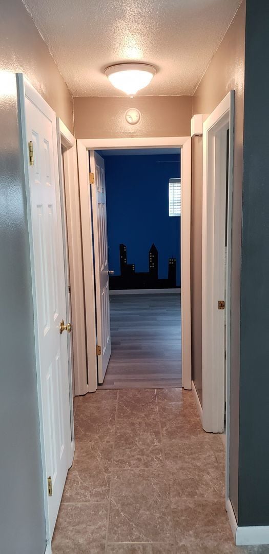 Building Photo - 3 bed, 2 bath 1 car garage