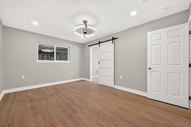 Building Photo - 1722 Shannon Valley Dr