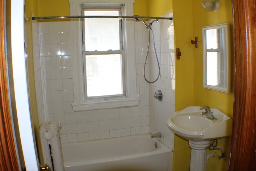 Building Photo - 49 Brownell Ave