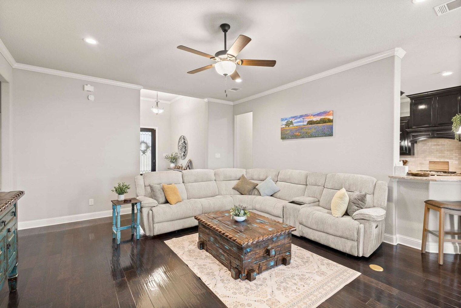 Building Photo - 206 S Meadow Dr