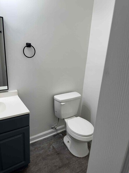 Master half bath - 18A Apple Valley Ct
