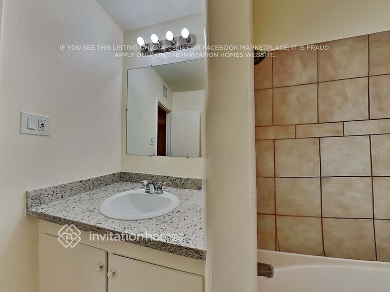 Building Photo - 2707 N 27th St