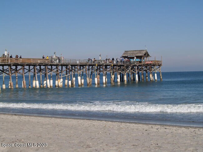 Building Photo - 718 Pine Island Dr
