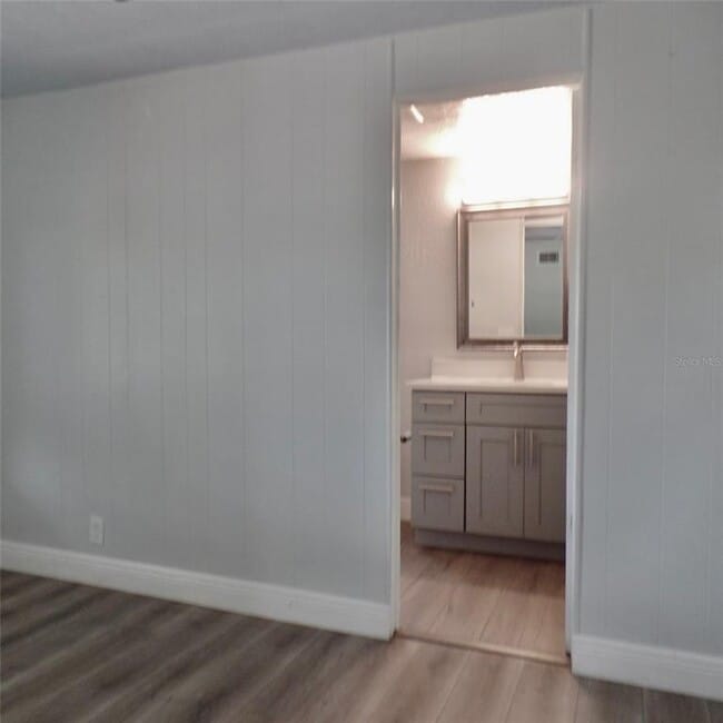 Building Photo - 4637 Fox Ridge Blvd