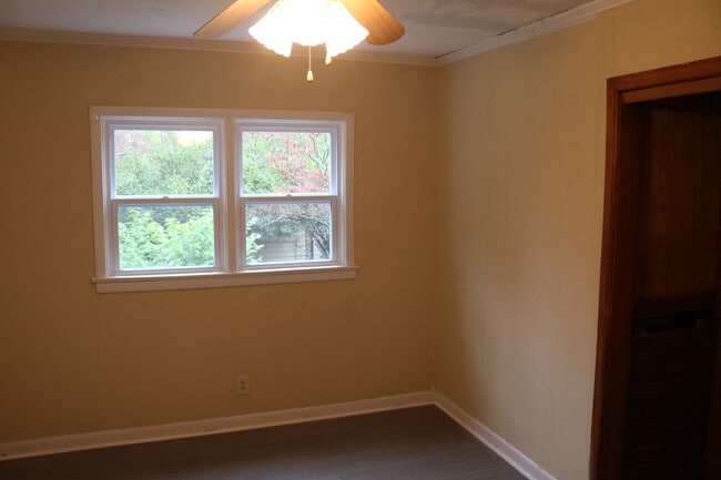 Building Photo - 2301 Brooks Ave