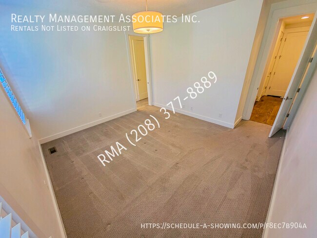Building Photo - 2988 W Bellomy Ln