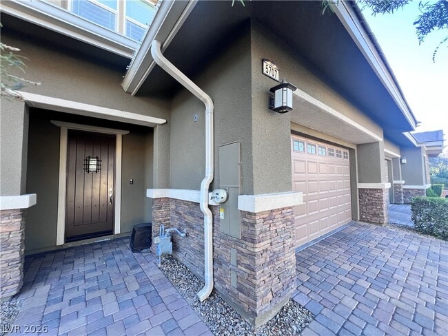 Building Photo - 5707 Garriga Dr