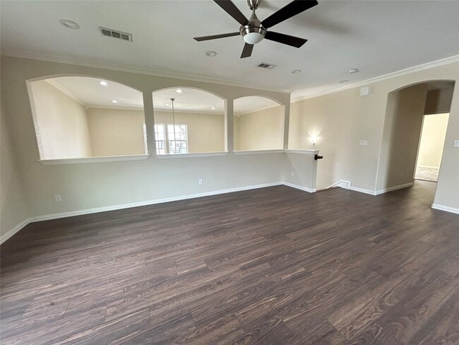 Building Photo - 204 Pearl Ln