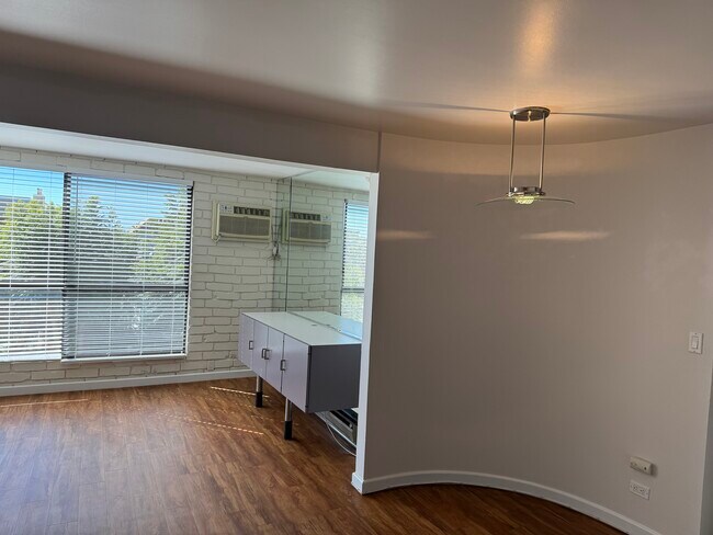 Building Photo - 1440 Veteran Ave