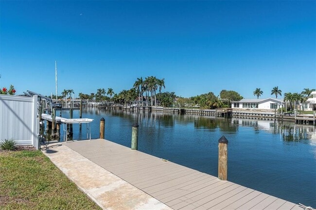 Building Photo - 4902 38th Way S