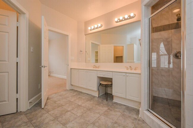 Building Photo - 2422 Dorrington St