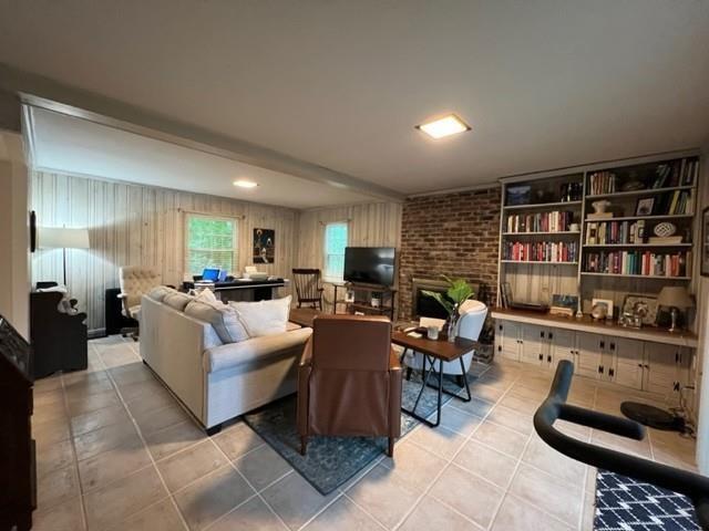 Building Photo - 4173 Oak Forest Dr NE
