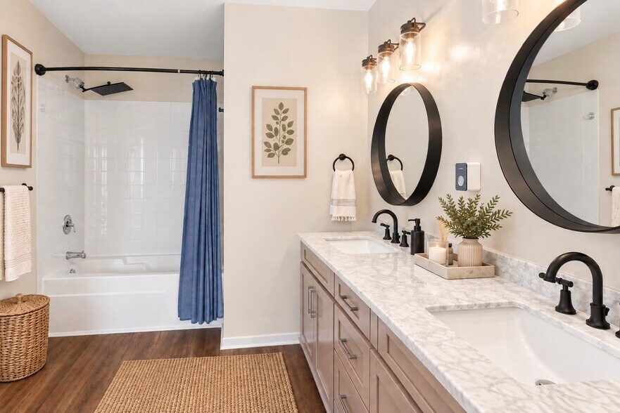 Master Bathroom - Virtually Staged - 933 W Van Buren St