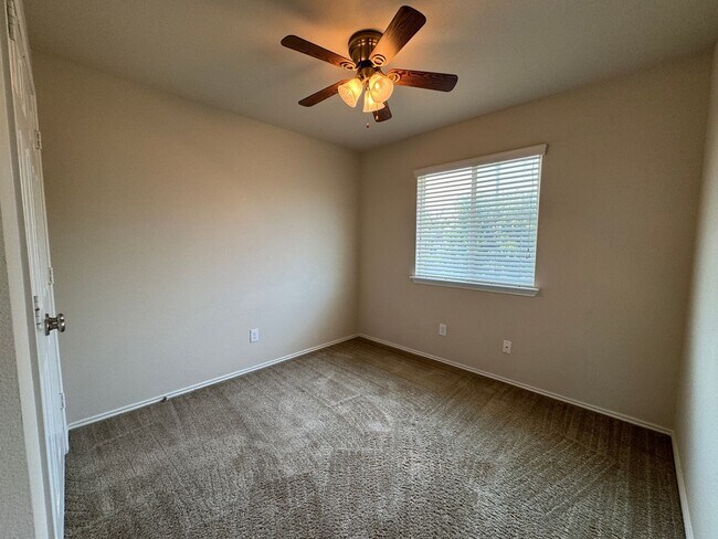 Building Photo - 4900 Bayer Hollow Dr