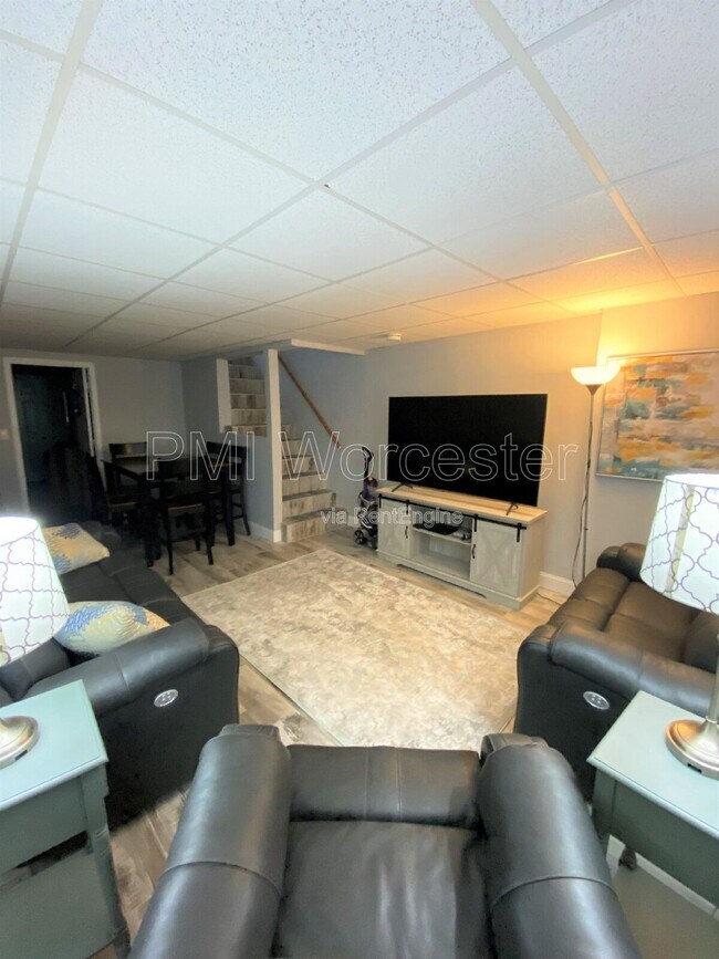 Building Photo - 26 Mountainshire Dr