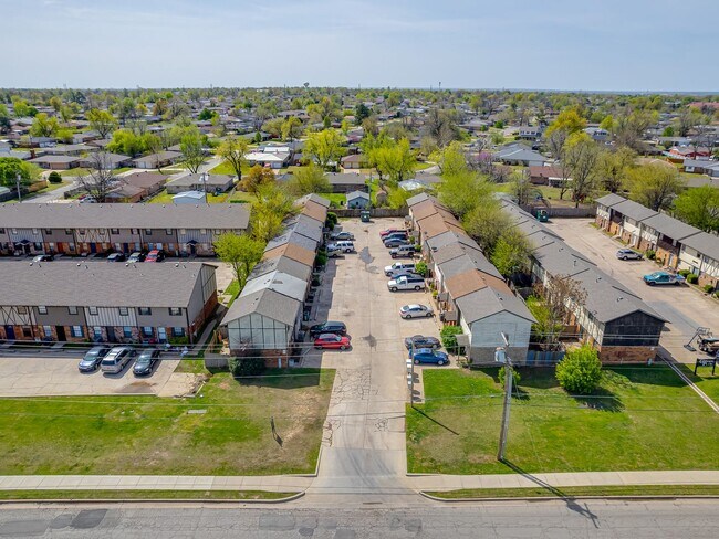 Building Photo - MOVE IN SPECIAL NO DEPOSIT IF LEASED BY JU...
