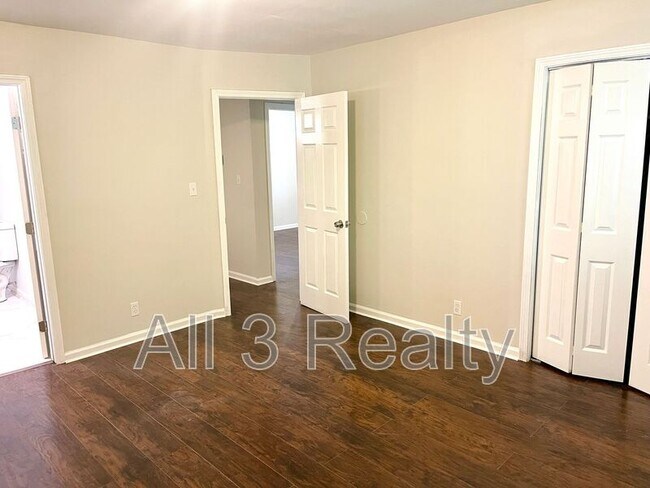 Building Photo - 5435 Winstead Ct SW