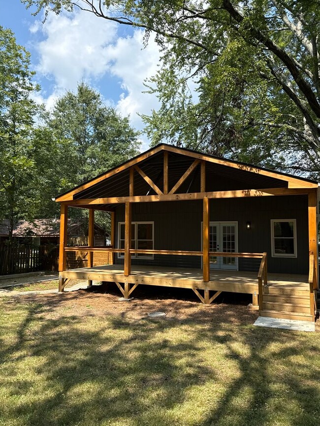 Building Photo - Beautifully Renovated Home in Prime Smyrna...