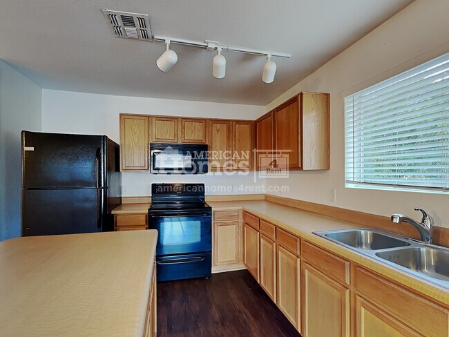 Building Photo - 3616 S Double Echo Road