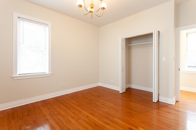 Building Photo - 4610 S Marshfield Ave