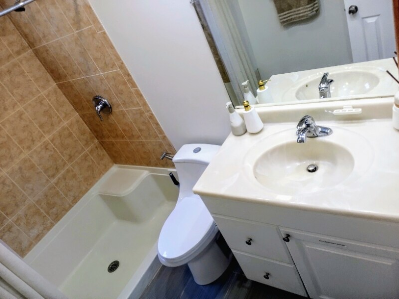 Building Photo - 4 Tristan Dr