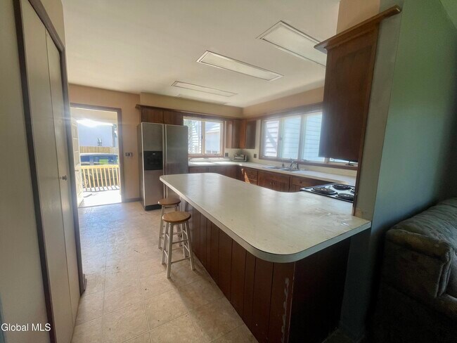 Building Photo - 738 NY-29