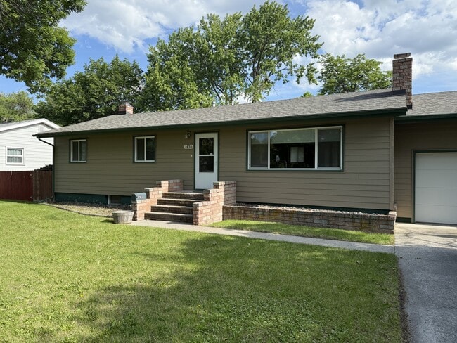 Primary Photo - 1436 Avenue D