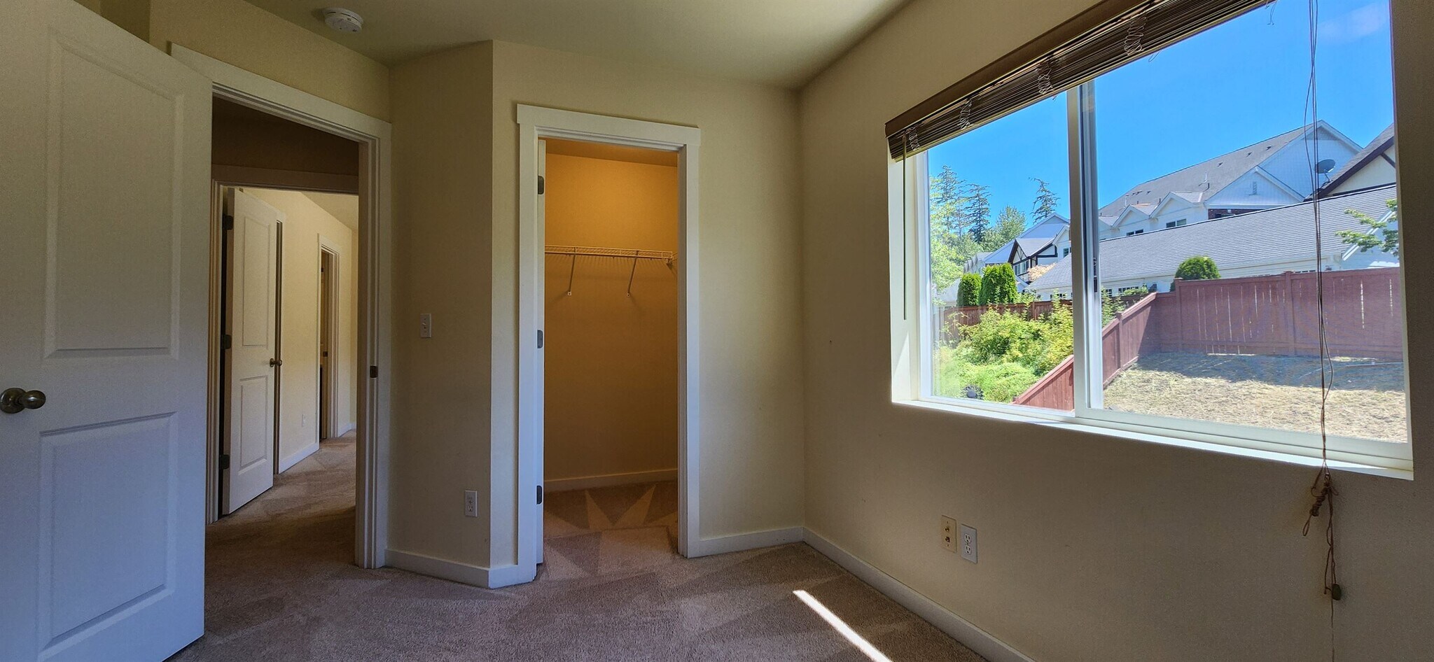 Building Photo - 2567 NE Kensington Ct
