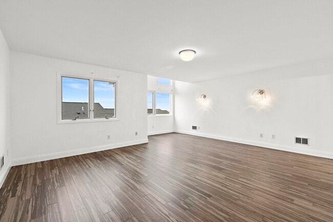 Building Photo - 44 Skyview Terrace