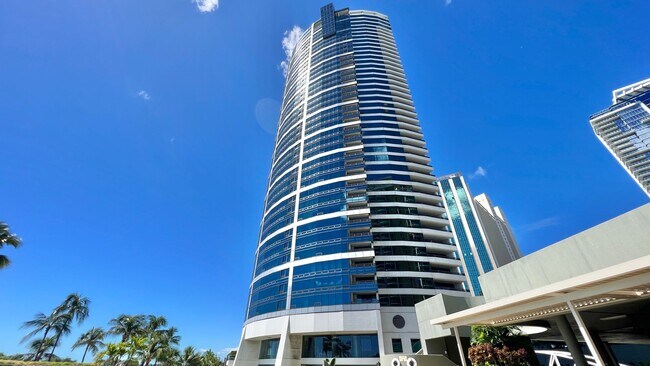 Building Photo - 2-BED/2-BATH AVAILABLE AT NAURU TOWER near...