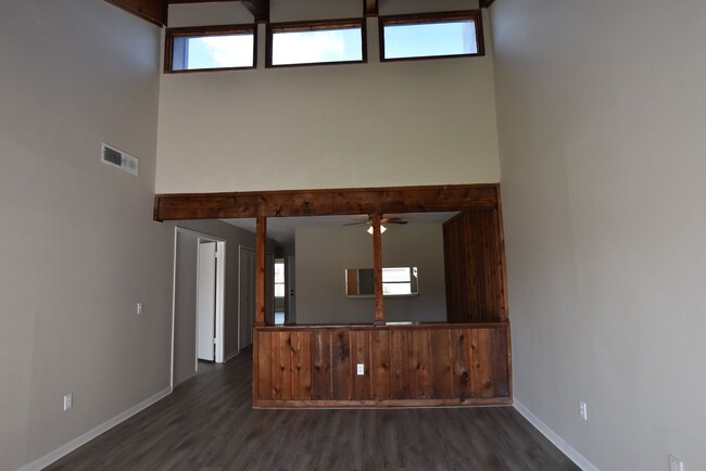 Building Photo - 5407 Pine Creek Dr