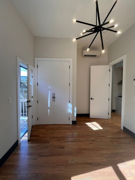 Building Photo - 604 Palisade Ave