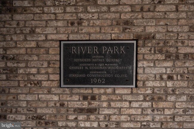 Building Photo - 302 N St SW