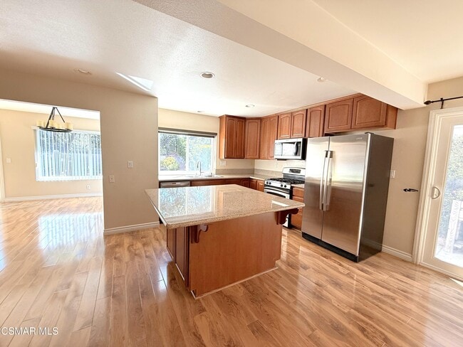 Building Photo - 850 Rim Crest Dr