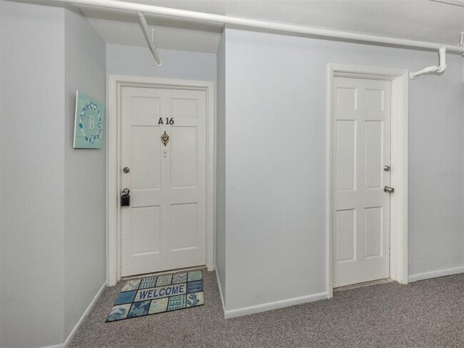 Building Photo - 200 The Esplanade N